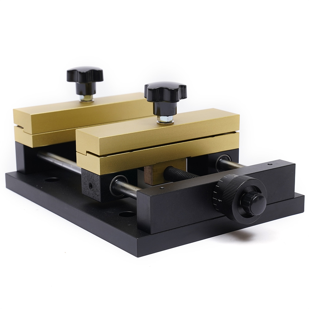 Industrial Laser Engraving Machine - Зажим для фиксации и гравировки лазерным